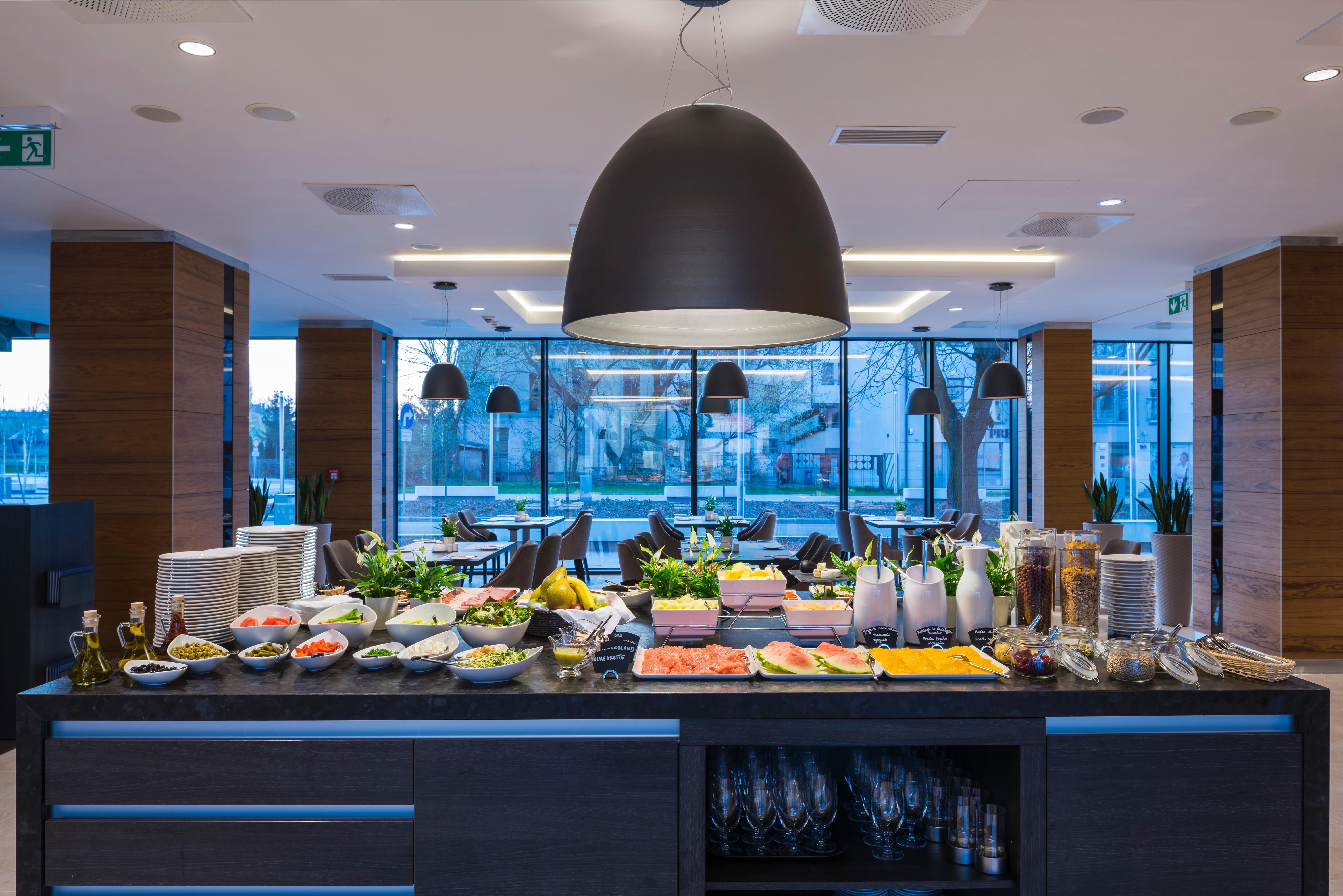 Q Hotel Plus Krakow — Foto’s 1